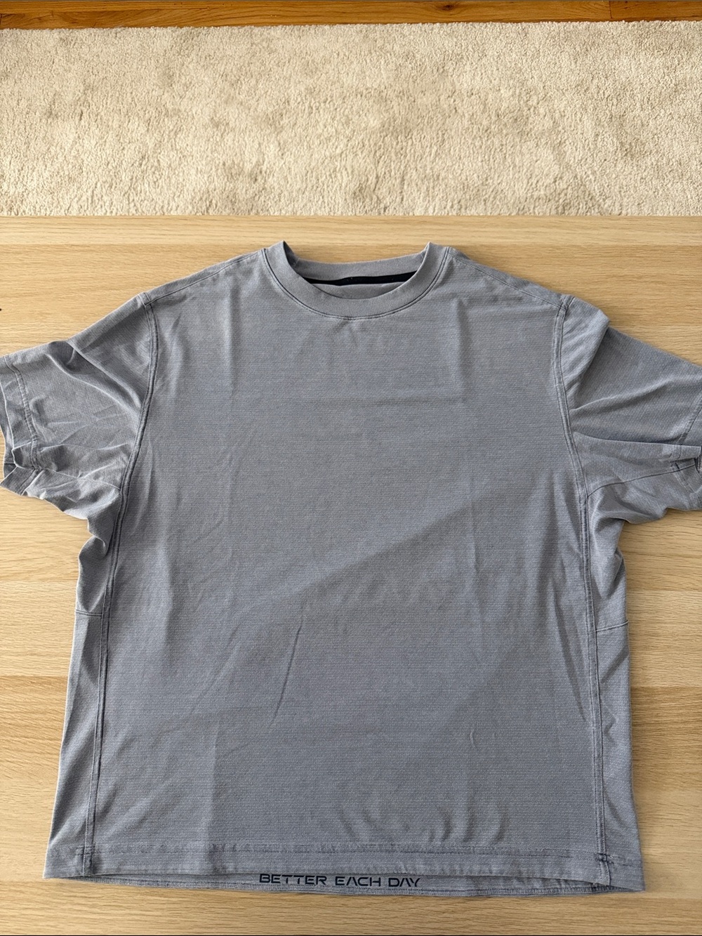 Lululemon Easy set training short sleeve